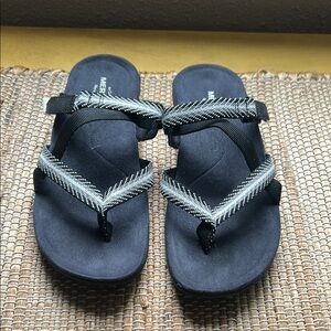Merrell Black and White Striped Sandals